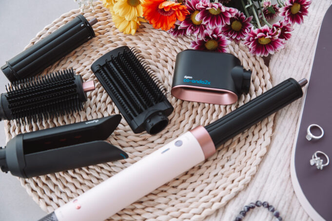 Erősebb, okosabb, kíméletesebb: ilyen a Dyson Airwrap Co‑anda 2x közelről